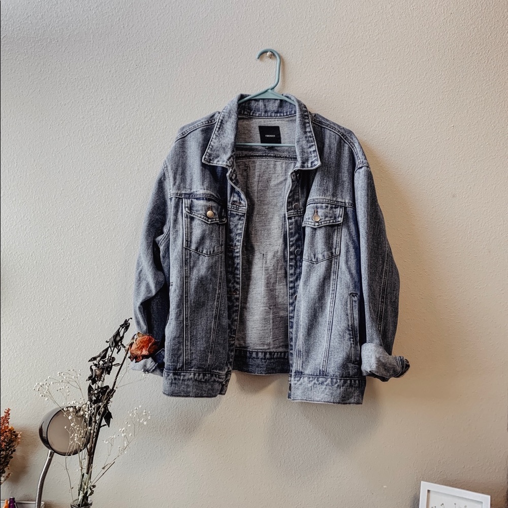 FOREVER 21  Patched Denim Jacket